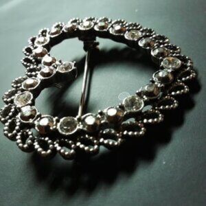 Vintage 70s Rhinestone Sweetheart Broach